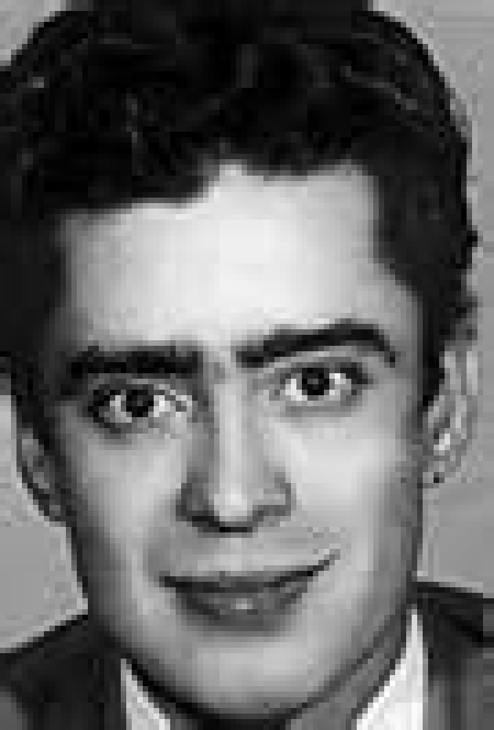 Adalberto Martínez Biography
