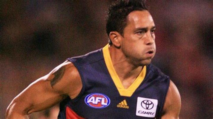 AFL: Adelaide Crows react to Andrew McLeod’s sad revelation