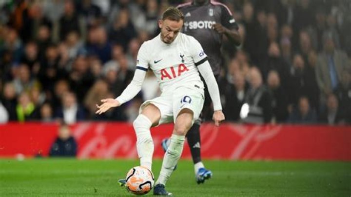 Ange Postecoglou breaks EPL record as Tottenham defeat Fulham