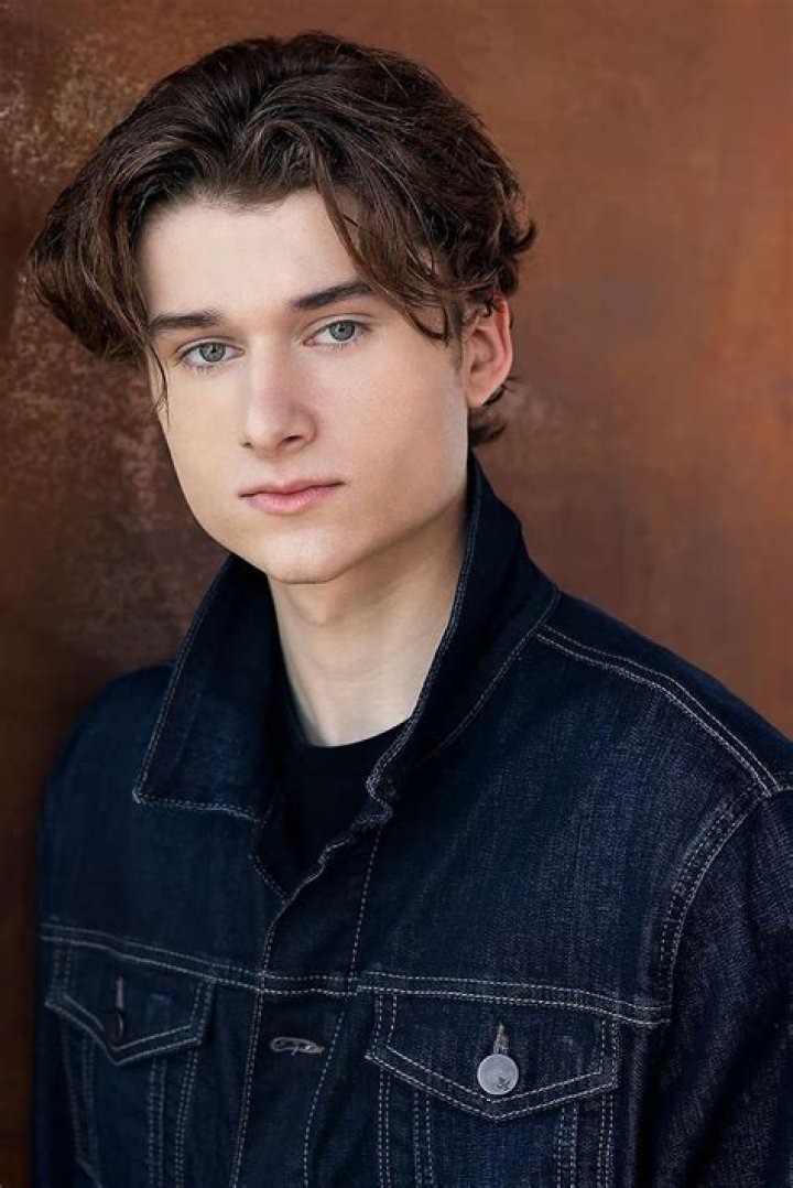 Cameron Brodeur Bio, Girlfriend, Career, History, Net Worth