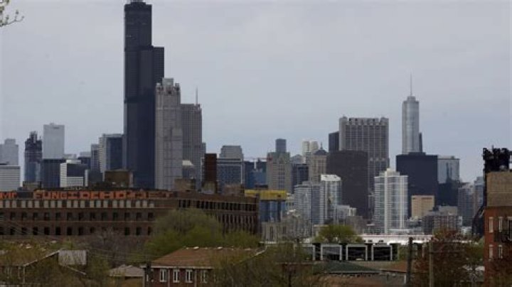 Chicago Weather: Cloudy, patchy light rain Sunday night