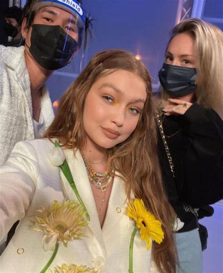 Gigi Hadid debuts bangs after Zayn Malik breakup