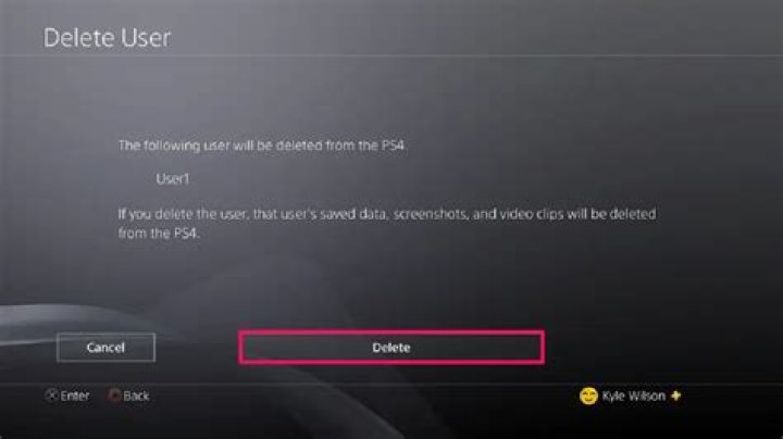 How do I delete accounts on my Xbox 360?