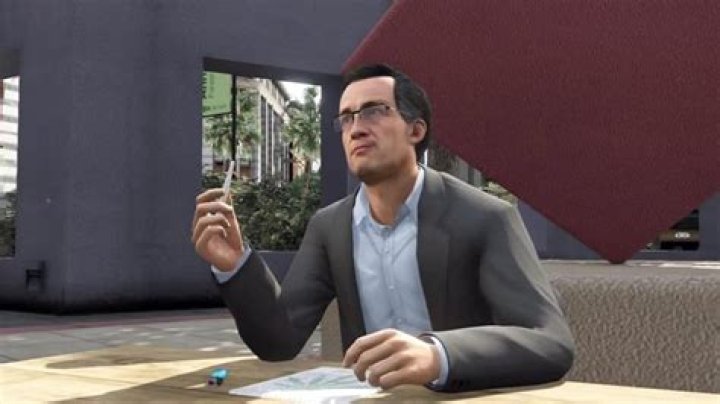 how to dodge hits in gta 5 xbox?