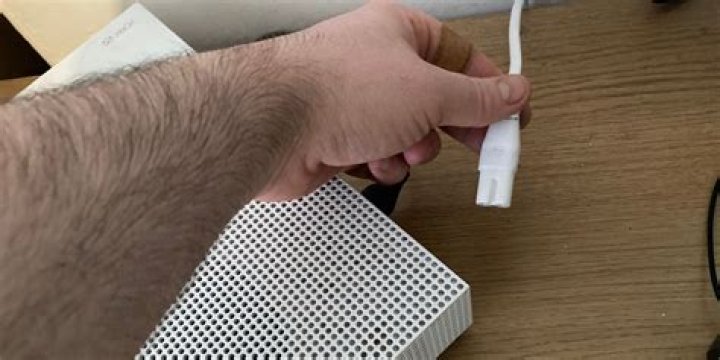 how to play xbox one without power cord?
