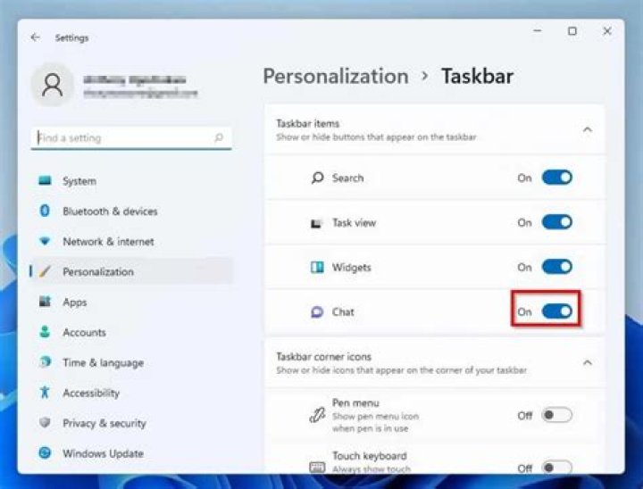 how to remove chat icon from windows 11 taskbar?