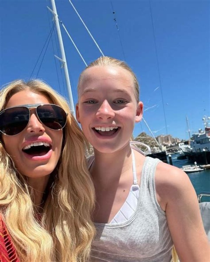 Jessica Simpson almost bares all in tiny string bikini during spring break with her kids