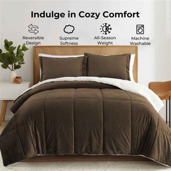 Kohl’s is selling a reversible down-alternative comforter for just $16.99