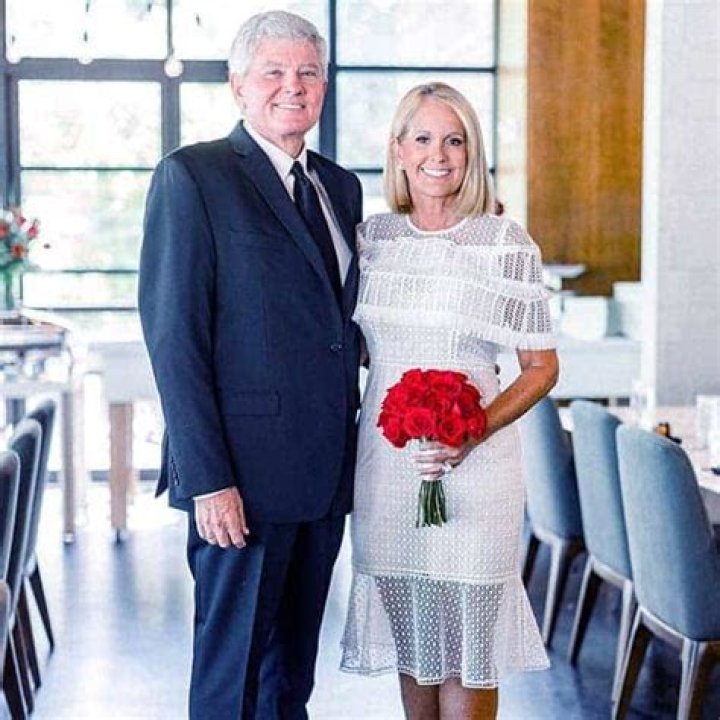Lori Allen Net Worth