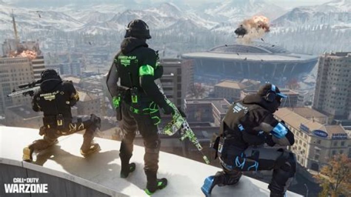 why does warzone freeze my ps4?