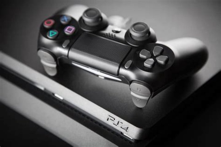 why is my ps4 so loud?